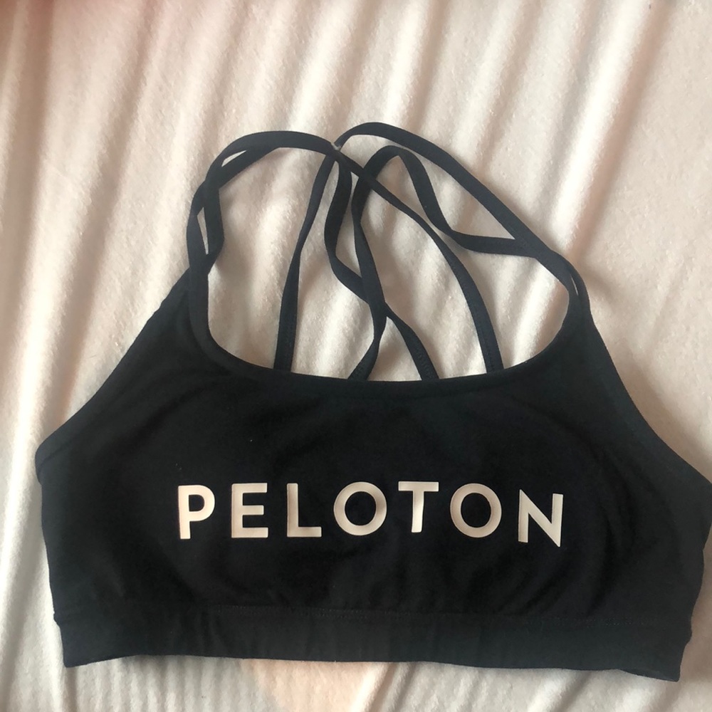 Peloton sports bra size small